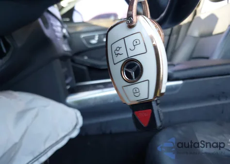 2014 Mercedes-Benz E 350 z USA, uszkodzony, nr VIN WDDHF5KBXEA857818